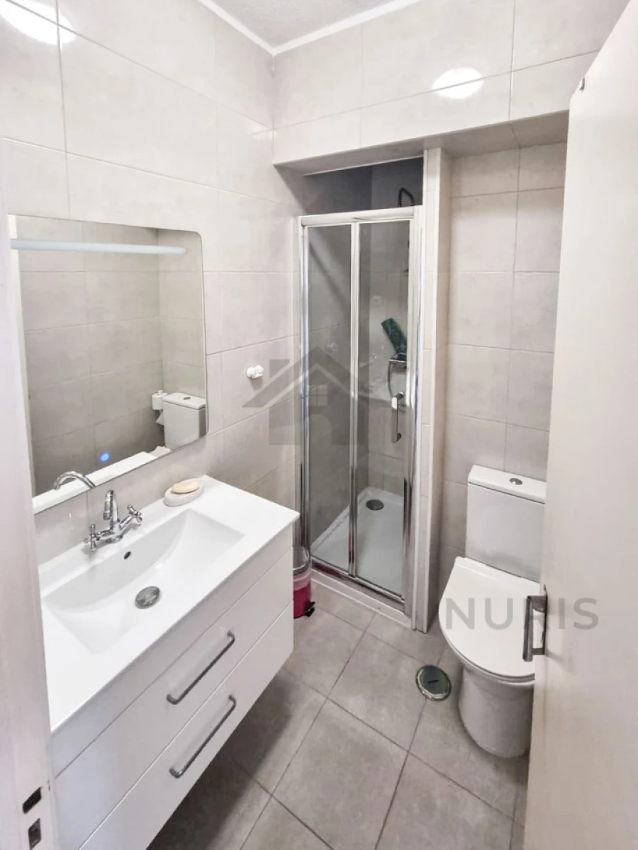 Apartamento T2 para Arrendamento em Portimão Foto 9