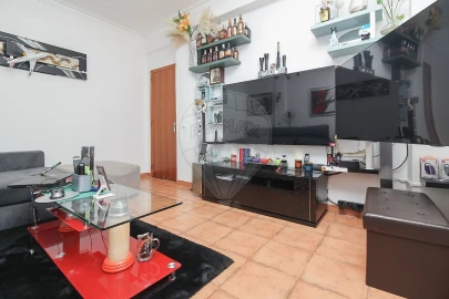 Apartamento T1 para Venda em Alhandra, São João dos Montes e Calhandriz
