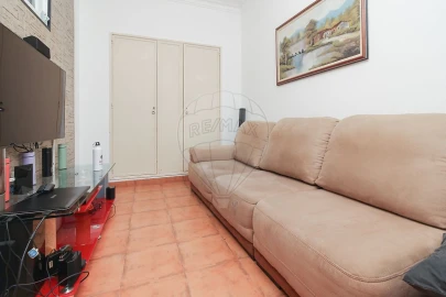 Apartamento T1 para Venda em Alhandra, São João dos Montes e Calhandriz