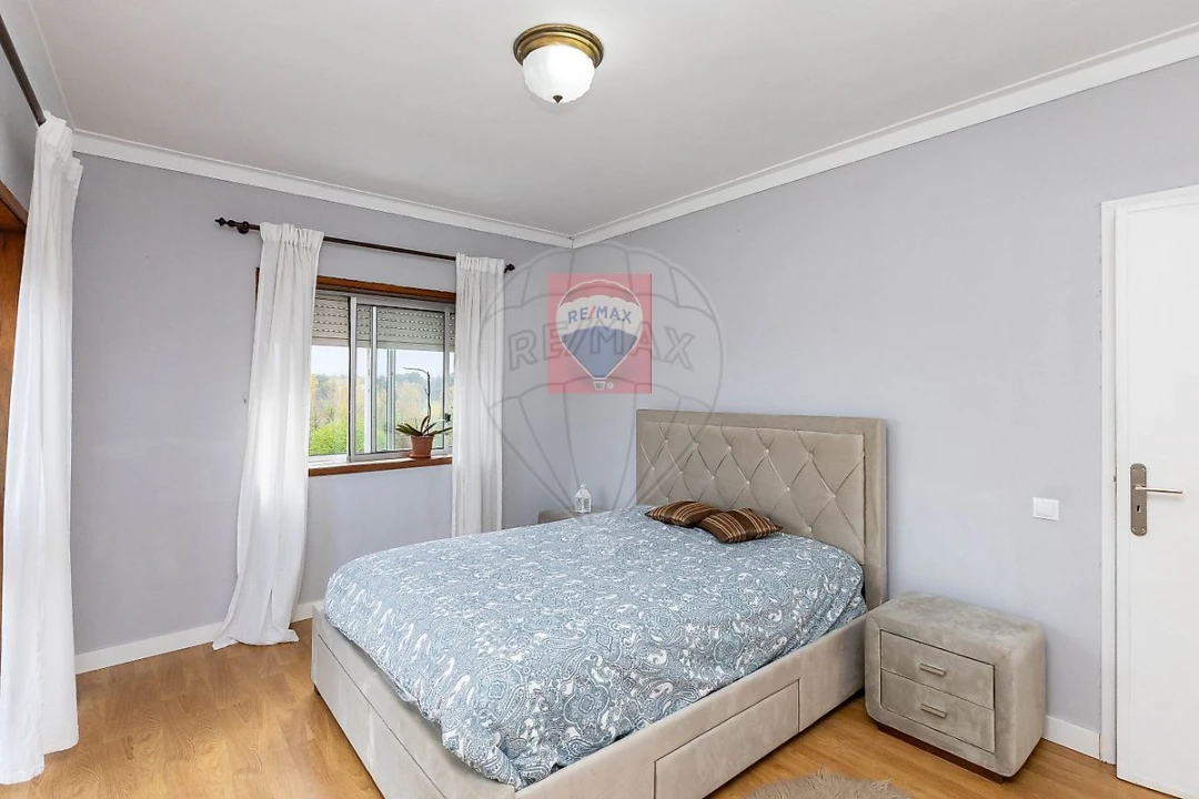 Apartamento T2 para Venda em Vilar de Andorinho Foto 22
