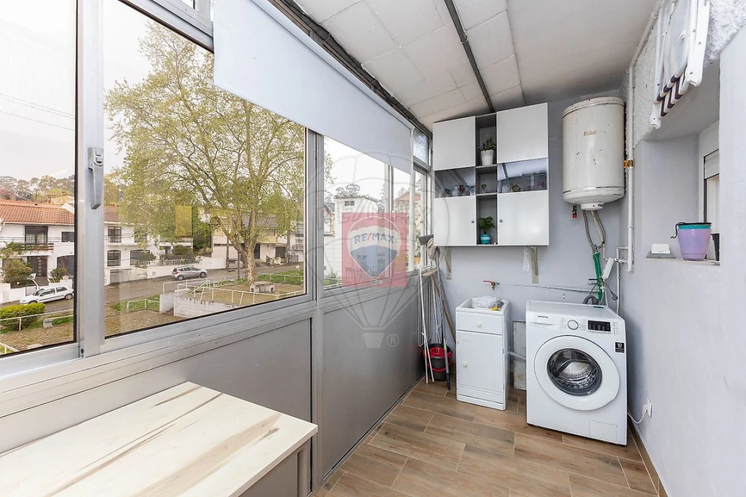 Apartamento T2 para Venda em Vilar de Andorinho Foto 16