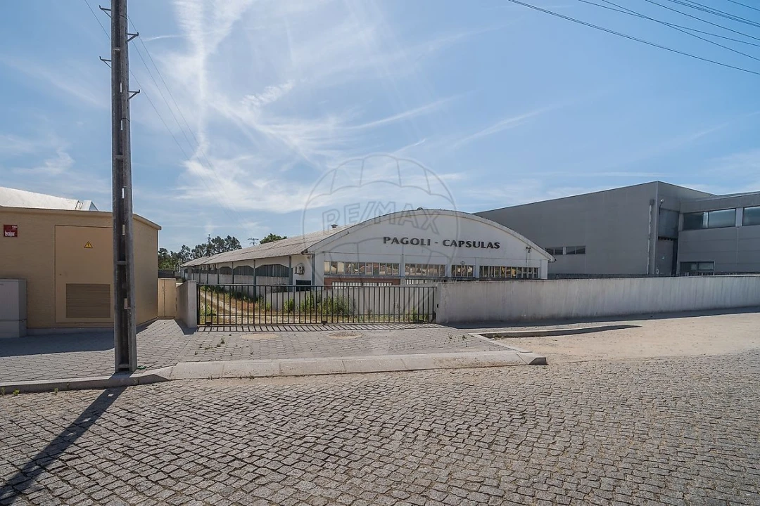 Armazém para Venda em Grijó e Sermonde Foto 33