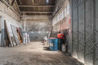 Armazém para Venda em Grijó e Sermonde