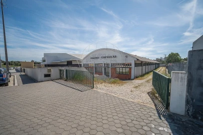 Armazém para Venda em Grijó e Sermonde