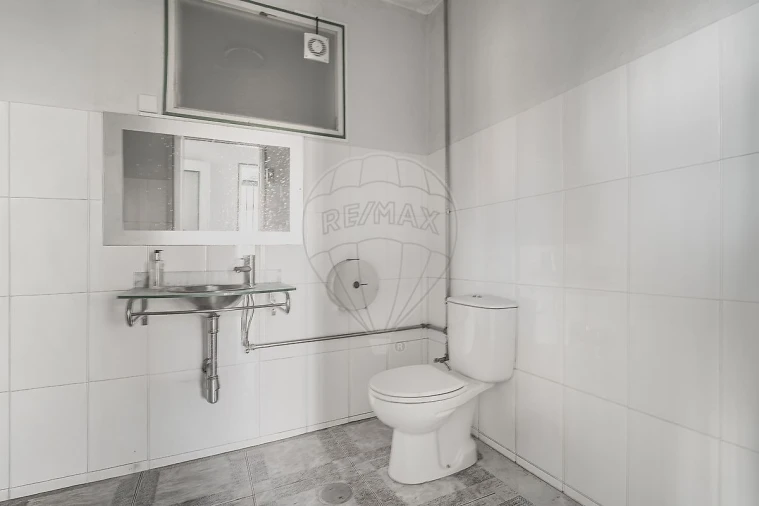 Armazém para Venda em Grijó e Sermonde Foto 17