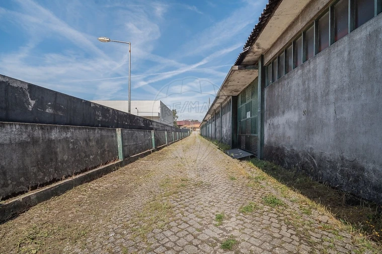 Armazém para Venda em Grijó e Sermonde Foto 30