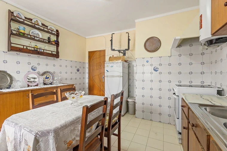 Apartamento T2 para Venda em Atouguia da Baleia Foto 5