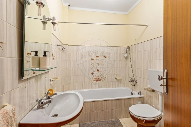 Apartamento T2 para Venda em Atouguia da Baleia Foto 21