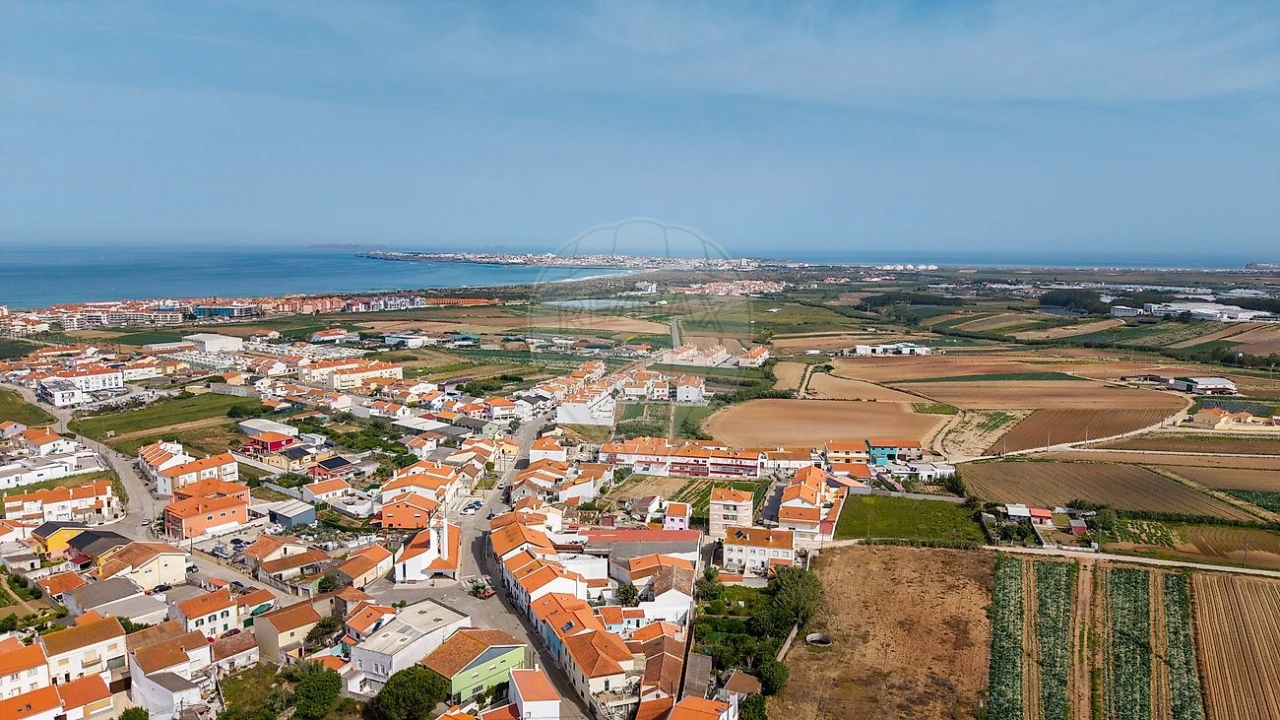 Apartamento T2 para Venda em Atouguia da Baleia Foto 3
