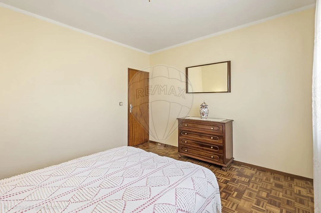 Apartamento T2 para Venda em Atouguia da Baleia Foto 16