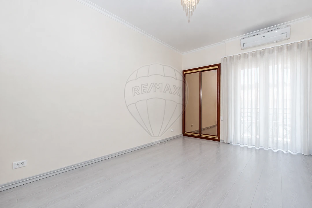 Apartamento T3 para Venda em Arruda dos Vinhos Foto 13