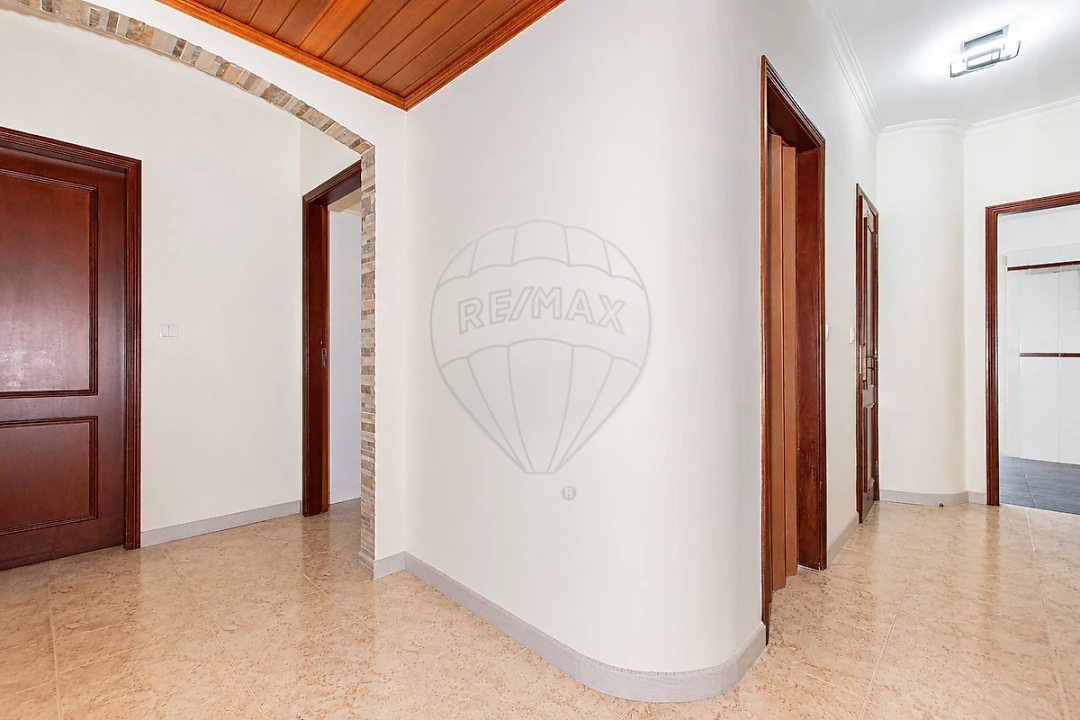 Apartamento T3 para Venda em Arruda dos Vinhos Foto 4
