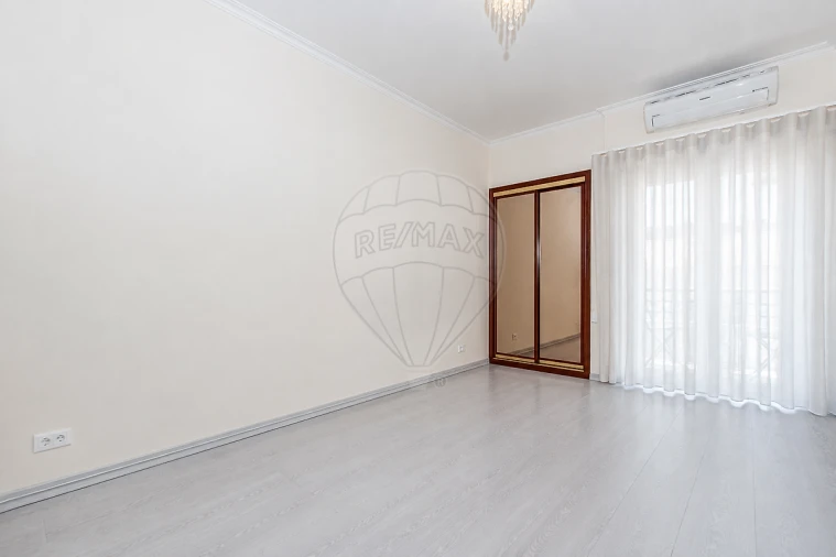 Apartamento T3 para Venda em Arruda dos Vinhos Foto 13