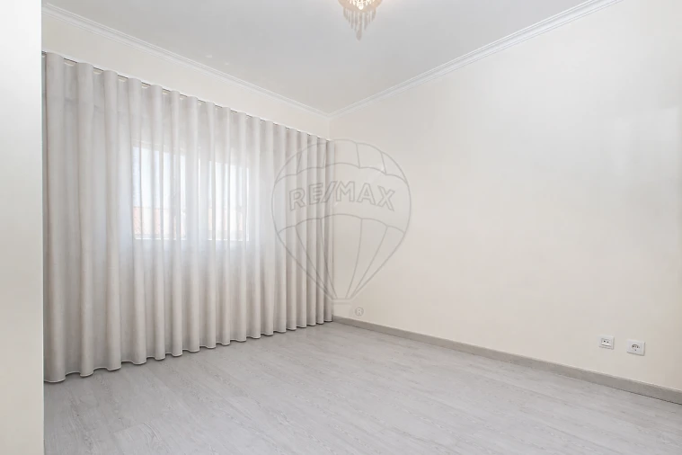 Apartamento T3 para Venda em Arruda dos Vinhos Foto 10