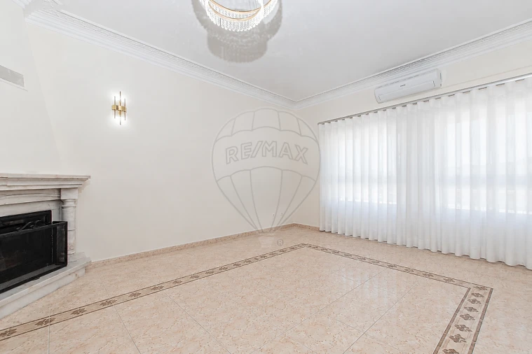 Apartamento T3 para Venda em Arruda dos Vinhos Foto 14