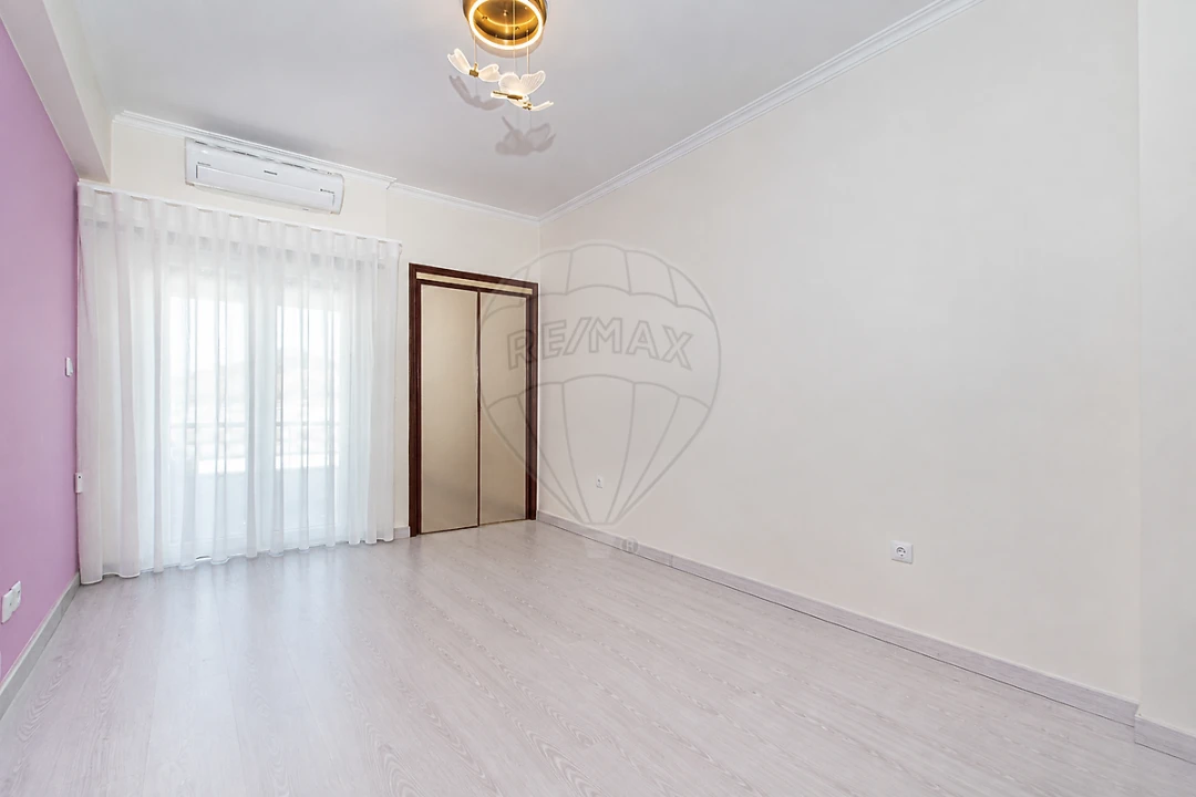 Apartamento T3 para Venda em Arruda dos Vinhos Foto 11