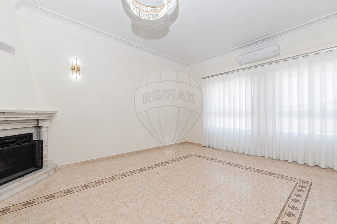 Apartamento T3 para Venda em Arruda dos Vinhos Foto 14
