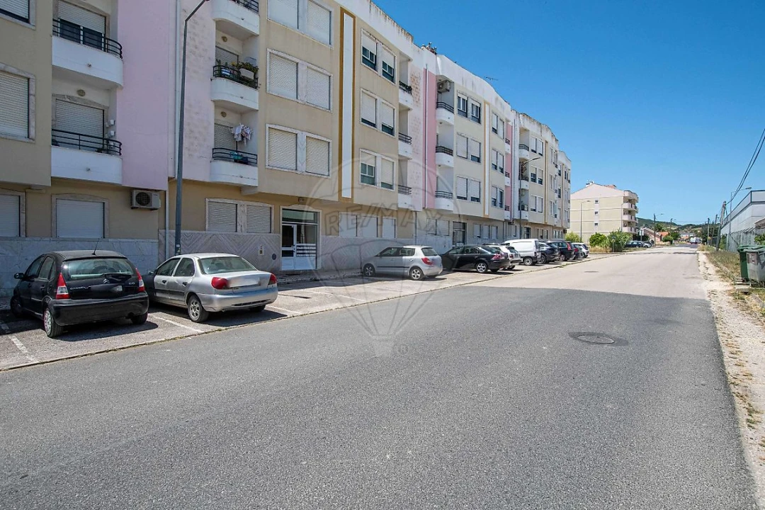 Apartamento T3 para Venda em Arruda dos Vinhos Foto 4