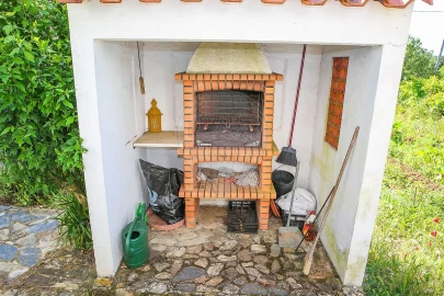 Moradia T6 para Venda em Santiago dos Velhos