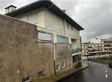 Loja para Venda em Ponte da Barca, V.N. Muía, Paço Vedro Magalhães