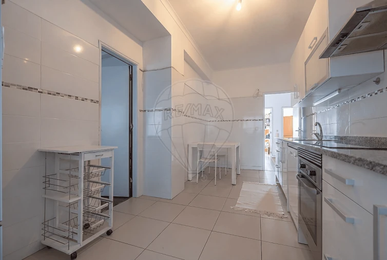 Apartamento T2 para Venda em Buarcos Foto 4