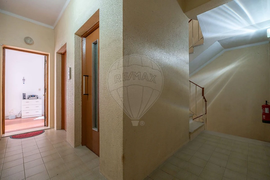 Apartamento T2 para Venda em Buarcos Foto 8
