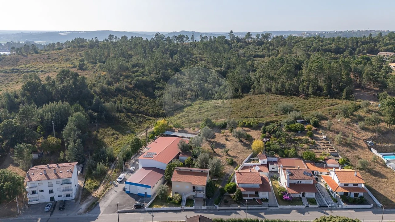 Moradia T3 para Venda em Eiras e São Paulo de Frades Foto 6
