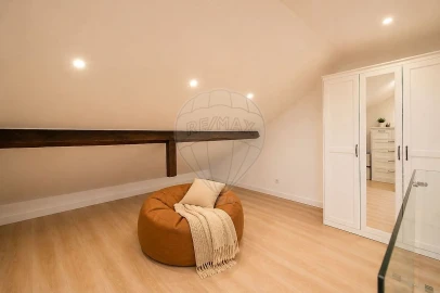 Apartamento T2 para Venda em Queluz e Belas
