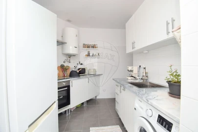 Apartamento T2 para Venda em Queluz e Belas