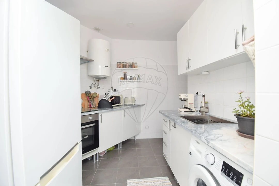 Apartamento T2 para Venda em Queluz e Belas Foto 11