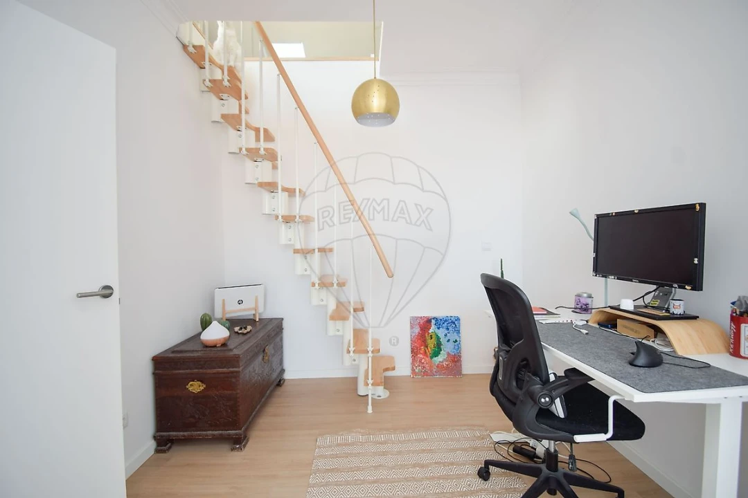 Apartamento T2 para Venda em Queluz e Belas Foto 14