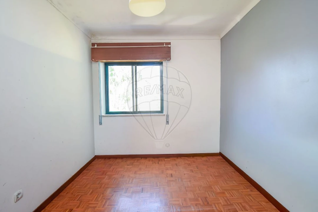 Apartamento T2 para Venda em Algueirão-Mem Martins Foto 8