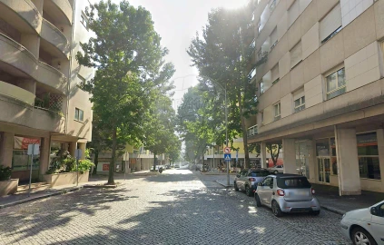 Garagem para Venda em Cidade da Maia