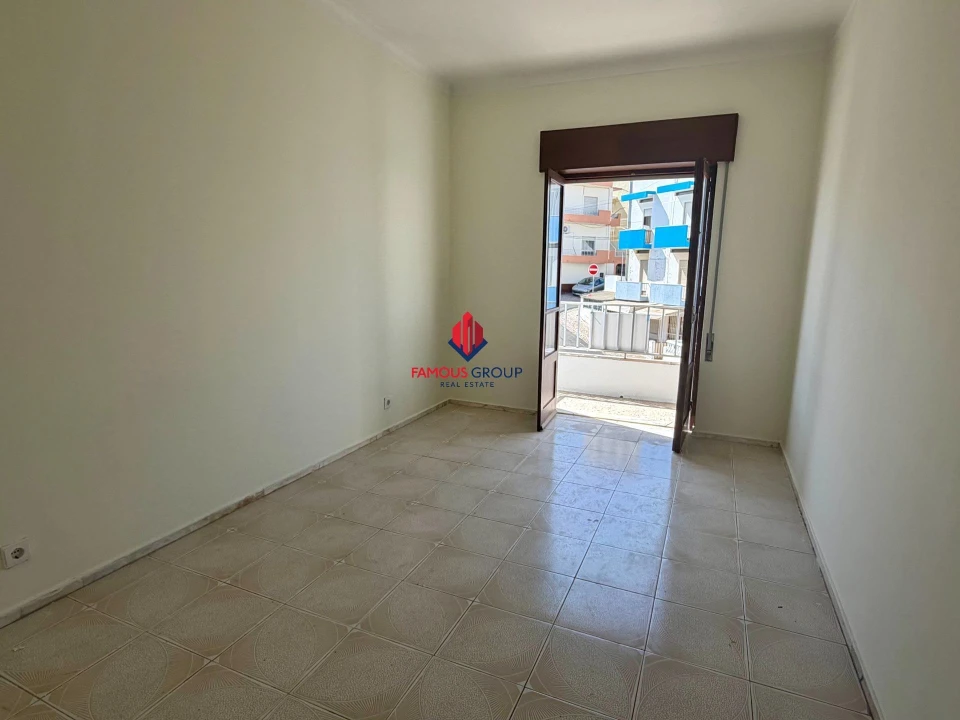 Apartamento T2 para Venda em Portimão Foto 14