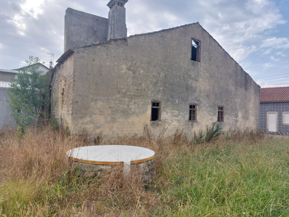 Moradia T2 para Venda em Oiã Foto 1