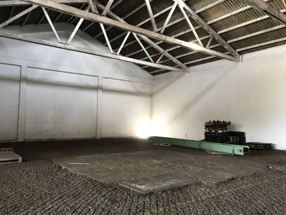 Armazém para Venda em Santa Maria da Feira, Travanca, Sanfins e Espargo Foto 4