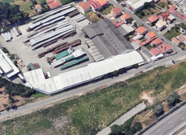 Armazém para Venda em Santa Maria da Feira, Travanca, Sanfins e Espargo