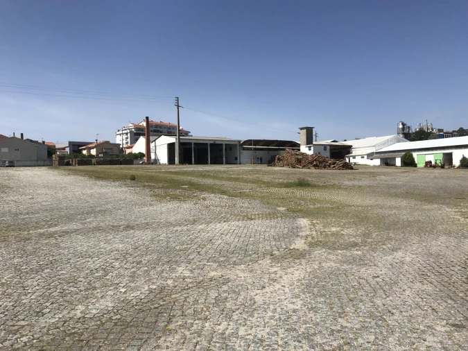 Armazém para Venda em Santa Maria da Feira, Travanca, Sanfins e Espargo Foto 2