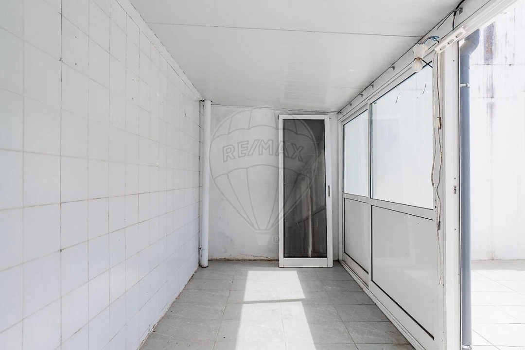Apartamento T2 para Venda em Creixomil Foto 12
