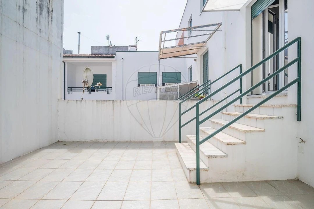 Apartamento T2 para Venda em Creixomil Foto 13