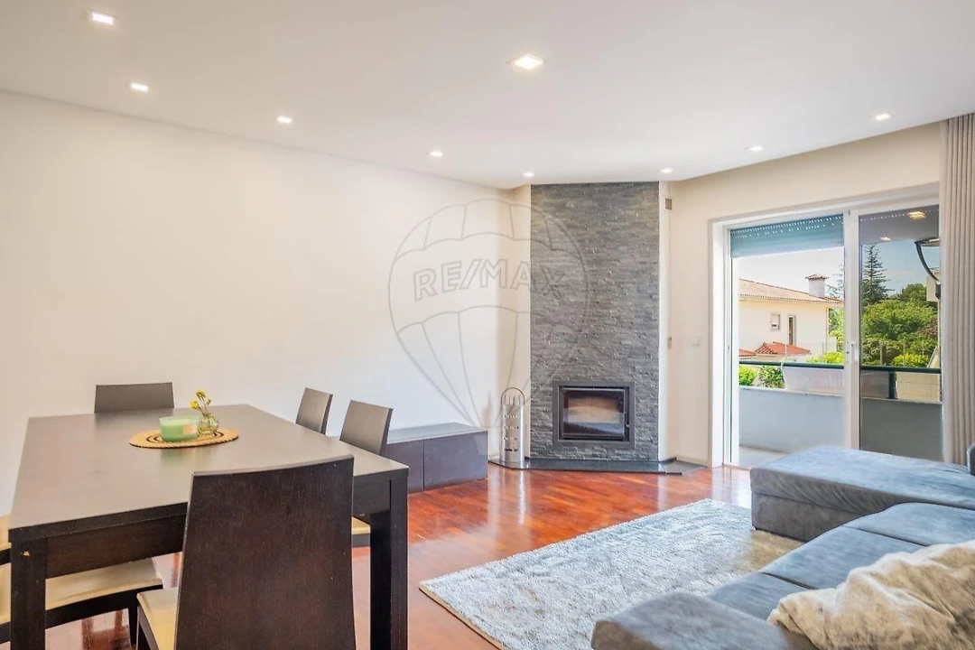 Apartamento T2 para Venda em Creixomil Foto 2