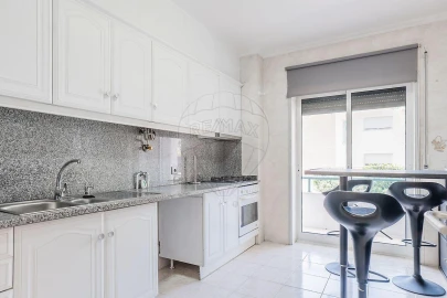Apartamento T2 para Venda em Creixomil