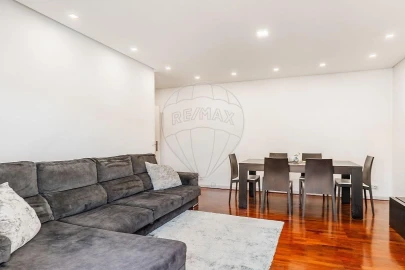 Apartamento T2 para Venda em Creixomil