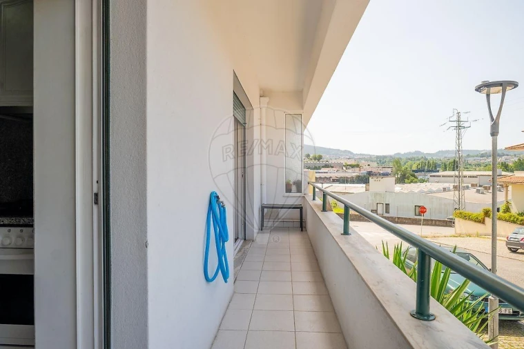 Apartamento T2 para Venda em Creixomil Foto 19