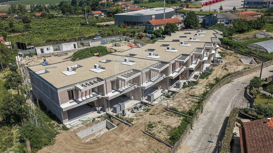 Moradia T3 para Venda em Rendufe Foto 45