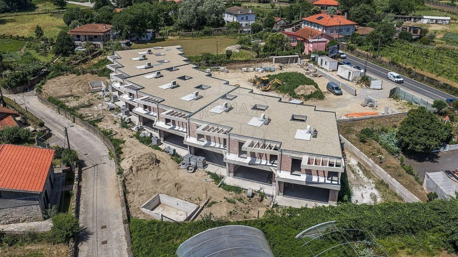 Moradia T3 para Venda em Rendufe