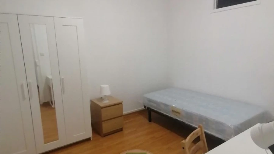 Quarto para Arrendamento em Arroios