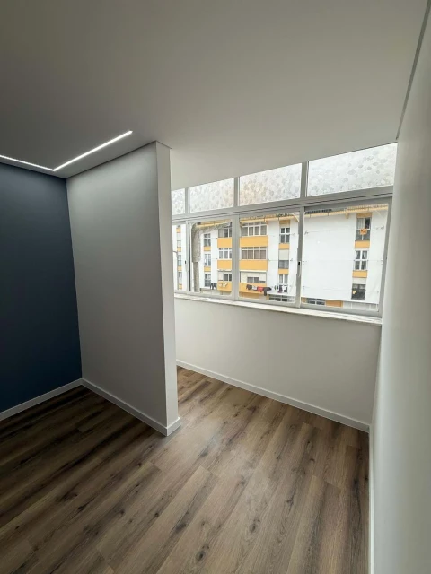Apartamento T3 para Venda em Corroios