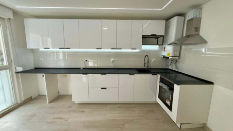 Apartamento T3 para Venda em Corroios