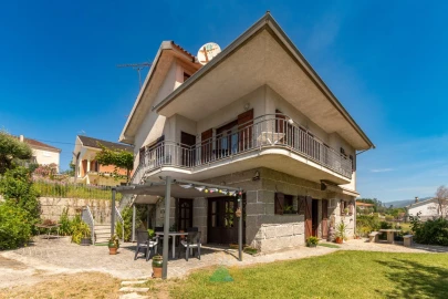 Moradia T5 para Venda em Prozelo